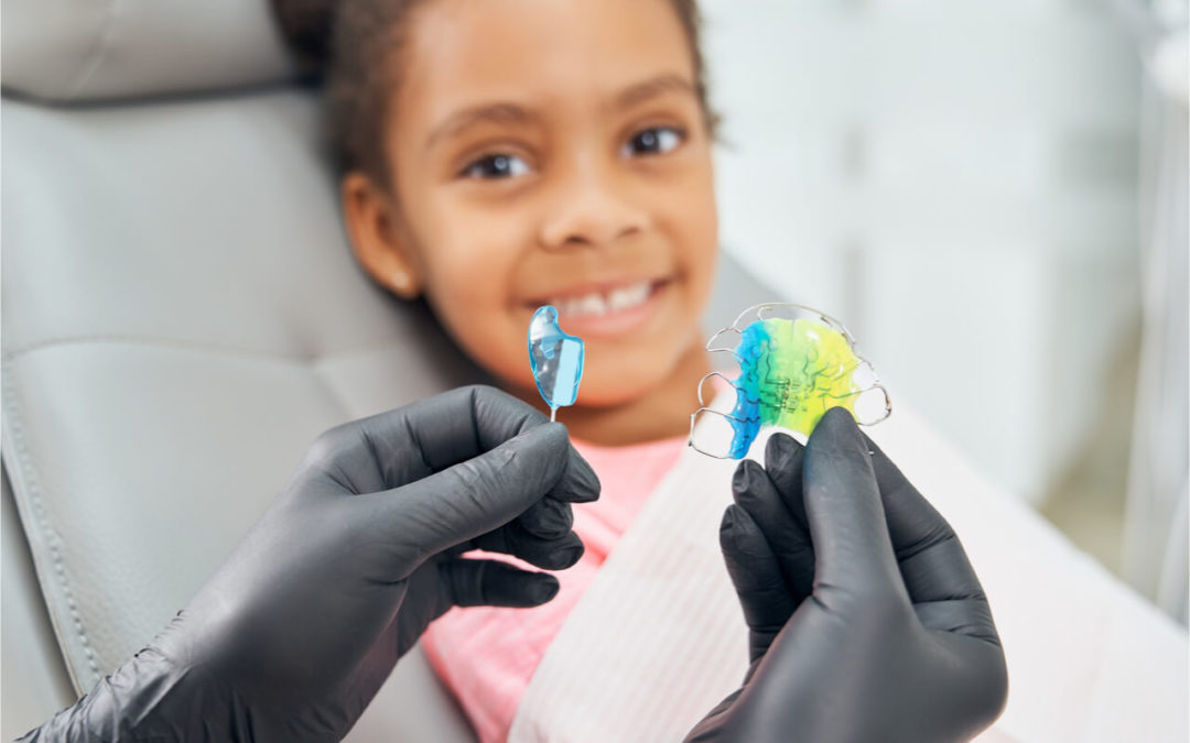 2 Main Orthodontics Treatment (Clear Braces Vs Metal Braces) For Teeth